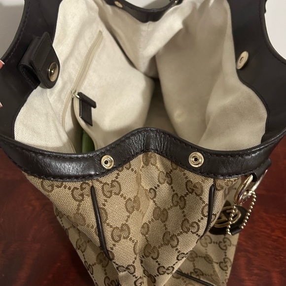 Gucci Monogram Medium Sukey - Picture 7 of 16
